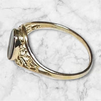 10 Karat Yellow Gold Genuine Black Onyx and Inlay Mother-of-Pearl Dainty Ladies Filigree Ring