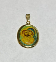 14 Karat Yellow Gold The Pieta Virgin of La Piedad Mary & Jesus Medal