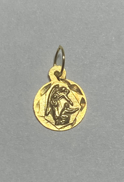 10 Karat Yellow Gold Angel de la Guarda "Guardian Angel" 8mm Baby Medal