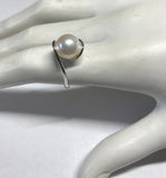 10 Karat White Gold Genuine 10mm Freshwater Pearl Swirl Ring