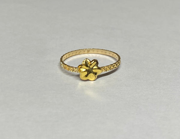 10 Karat Yellow Gold Girls/Ladies Daisy Ring