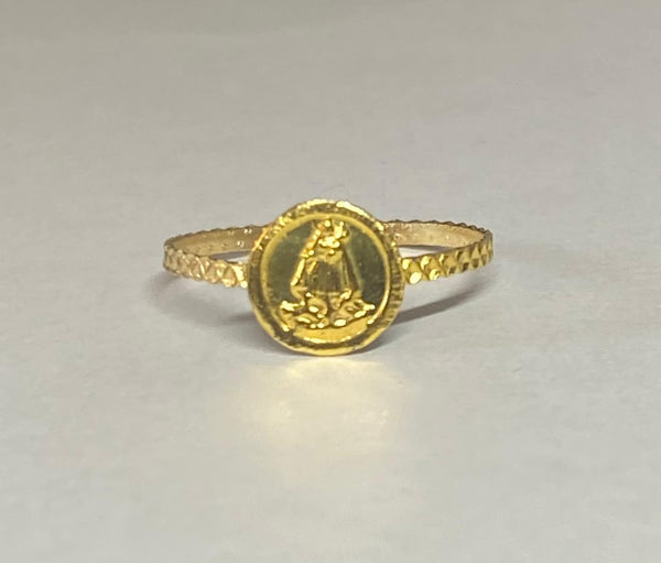 14 Karat Yellow Gold Our Lady of Charity "Caridad del Cobre" Anillo de Medallita 8mm Medal Ring