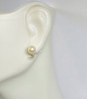 14K White Gold 6mm White Freshwater Pearl w/0.05ctw Diamond Earrings