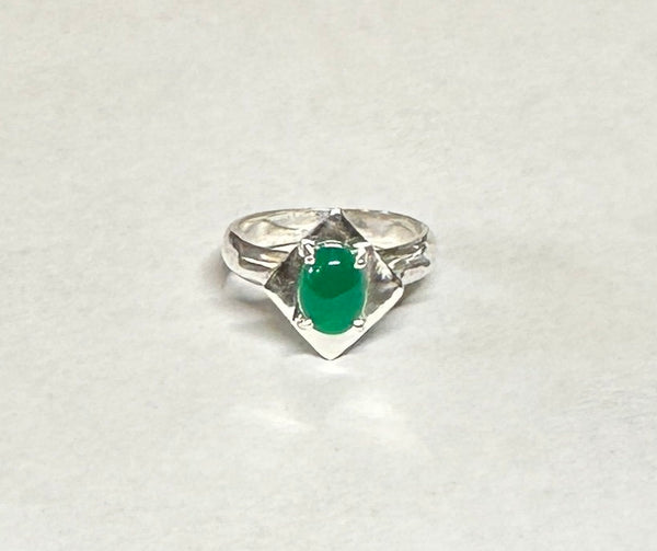 Vintage NOS 1970's Genuine 8 x 6mm Oval Green Onyx Rhomboid Ring