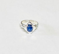 Vintage NOS 1970's Lab-created 8 x 6mm Oval Blue Star Sapphire Rhomboid Ring