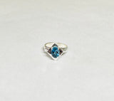 Vintage NOS 1970's 8 x 6mm Oval Genuine London Blue Topaz Ladies Rhomboid Ring